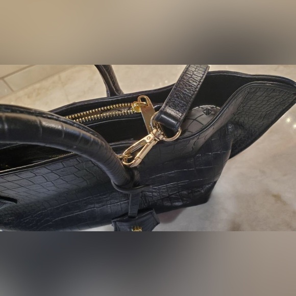 Antonio Melani crocodile embossed leather bag removable zip bag & should… - Picture 7 of 16